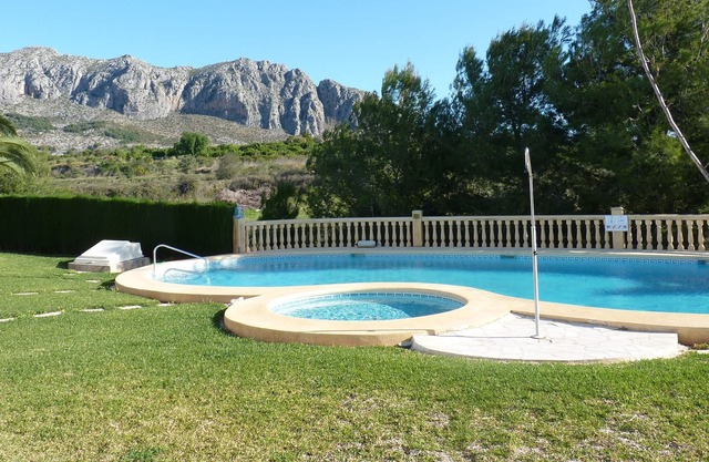 Light, Spacious with views of mountains and citrus groves