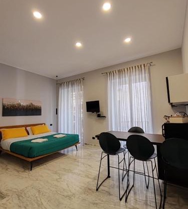 Lily Apartments