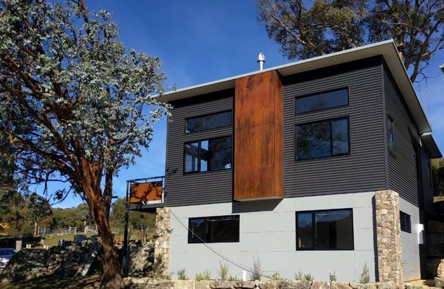 Lily Chalet - Spacious, New, Cosy, Great Location.