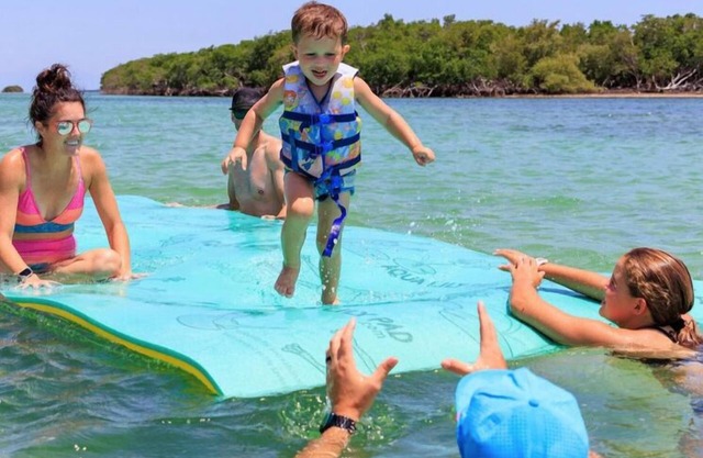 Lilypad,Hottub,FireRing,LakeFront,Sleeps10