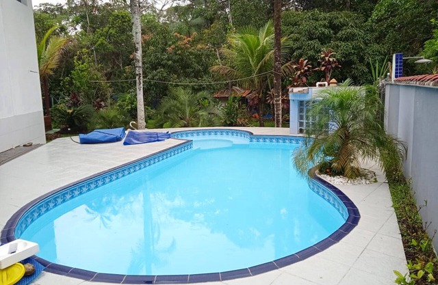 Linda casa com lazer a 500m da praia Guaratuba/SP