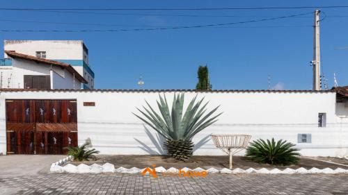 Linda casa com piscina em Mongagua