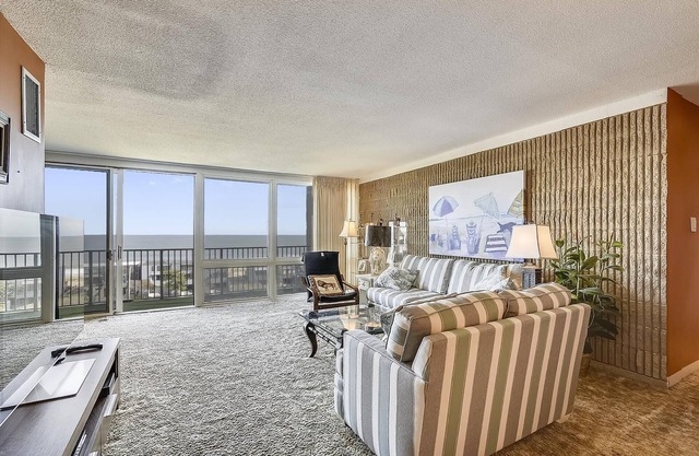 LINENS INCLUDED*! VIEWS, VIEWS, VIEWS! FROM EVERY ROOM, PRIVATE BEACH, COMMUNITY POOL & WIFI!
