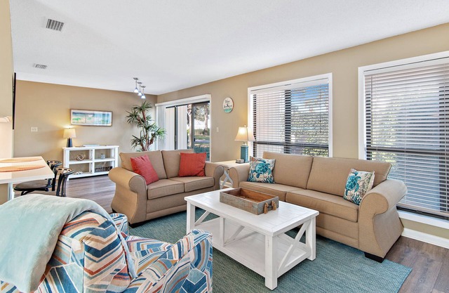 Links Home at Sandestin, Golf Cart, Pool & Beach!