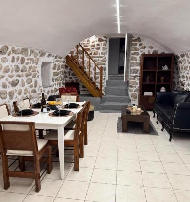 Lithos Areopoli Traditional House