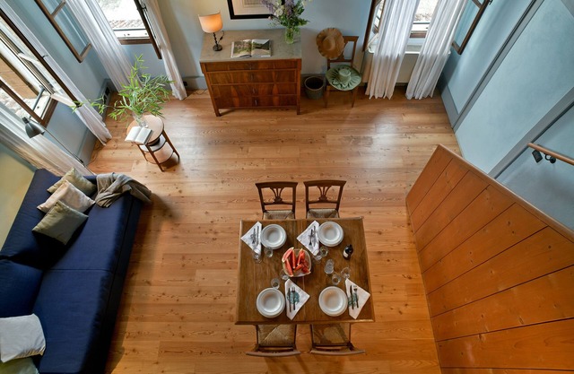 Live the charme of a 17th century Farmhouse in a romantic studio