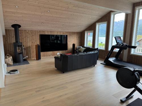 Living in a Nikolai Astrup motif 96m2