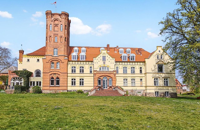 Living in the castle with panoramic views.