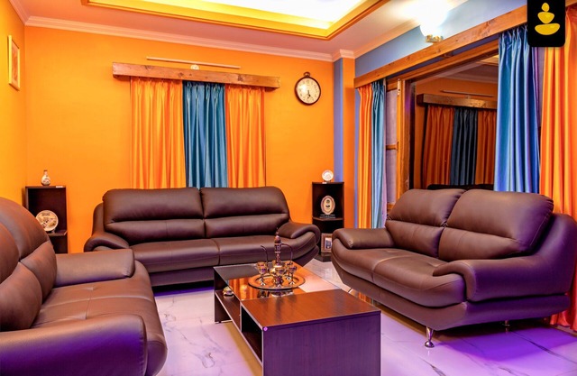 LivingStone Hackett Stayz Family suite and Triple Bedroom
