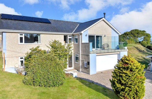 Llwyn Y Maen in the beautiful Pwllheli