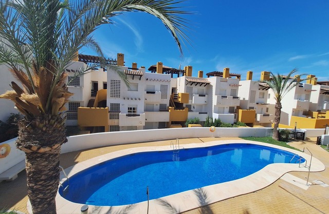 LM5 - Apartment with private garden and pool in Vera Playa