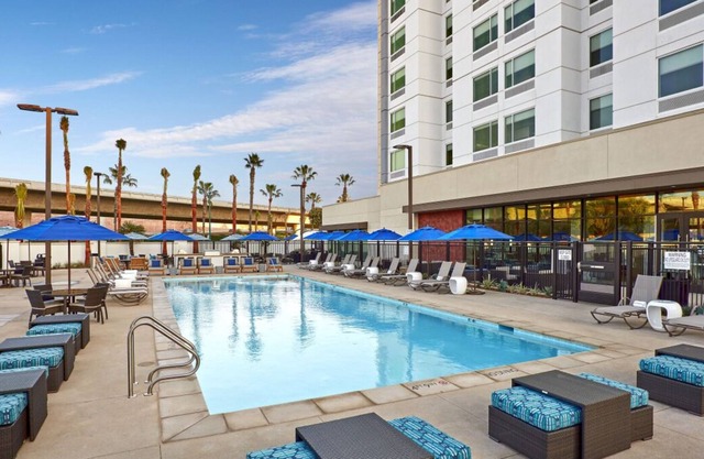 Located In The Heart of Anaheim! 4 Spacious Units, Pools!