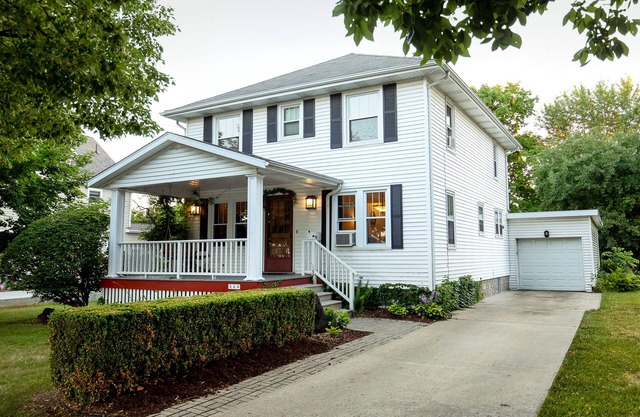 Located Right in Downtown Frankenmuth! WALK TO TOWN! Minutes to Birch Run!