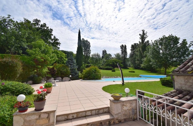 Location avec piscine privée à Tournon d'Agenais