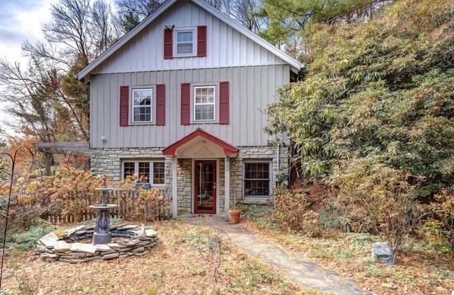 Location, Location, Location - Charming 3 bedroom home 3 Blocks From Main St