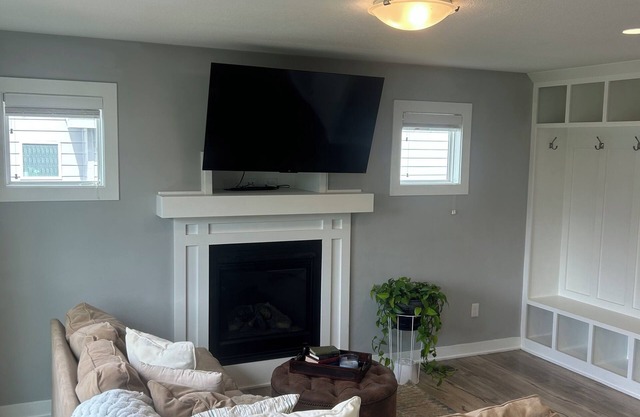 Location, location! Spacious 4-bedroom house in lovely Grimes with WiFi, AC