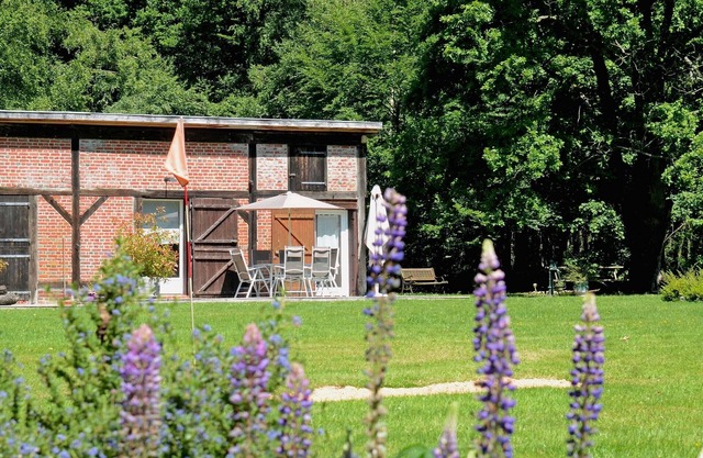 Lodging, golf course of the Mesange Estate, compact golf course included