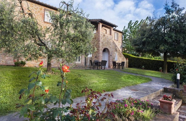 Lodging in Tuscany,pool,children pool,Aircon,family and children friendly, sl5