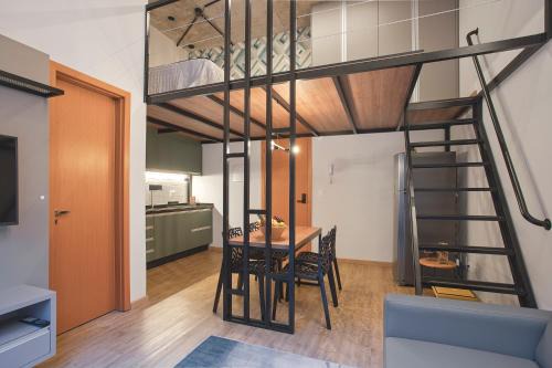 Loft 102
