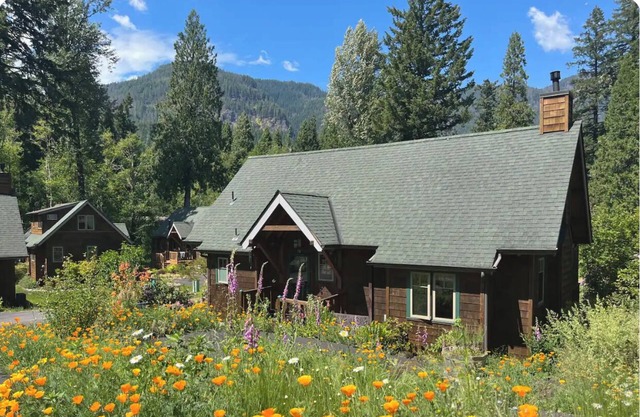Log Cabin Inn 18 On The McKenzie River