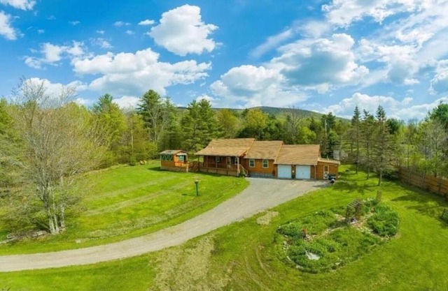 Log Home w Mountain Views Near Windham & Hunter Ski Resorts
