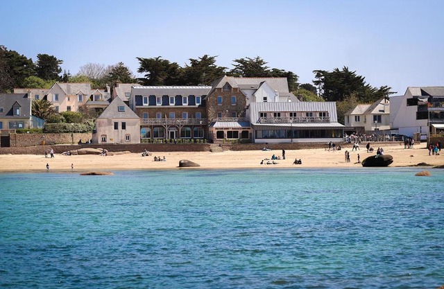 Logis Hôtel Saint Guirec Et De La Plage