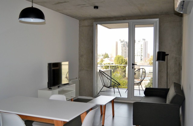 Loi Flats Neuquen, Edificio Tucuman