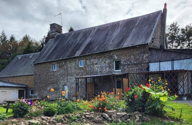 Longère Normande en Pleine Campagne Proche du Mont St Michel Animaux Bienvenus