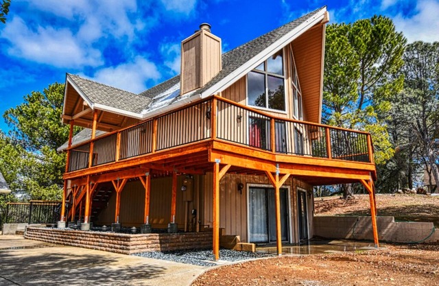 Longview Outlook In Pine Mountain Lake