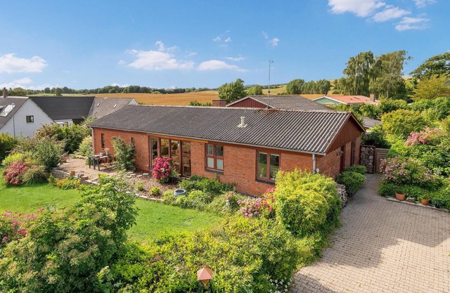 Look forward to a relaxing time together in this beautifully located vacation home!