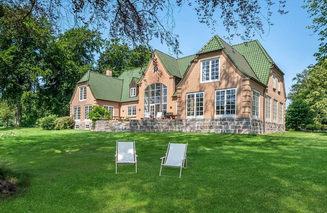 Look forward to vacationing in this spacious mansion with charm and room for the whole family.