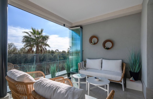 Los Camaleones - Playa de los Haraganes HLHC4002P61