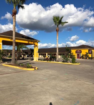 Los Fresnos Inn and Suites