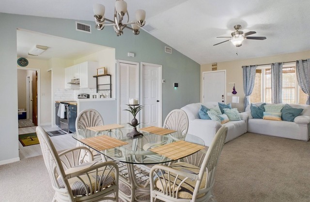 Lotus Landing office/game room near hospitals, lake , beaches shopping