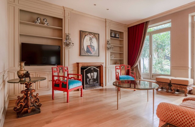 Louise Royal Residence