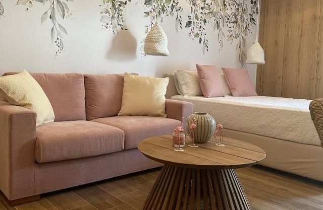 Loutraki Flamingo Feather