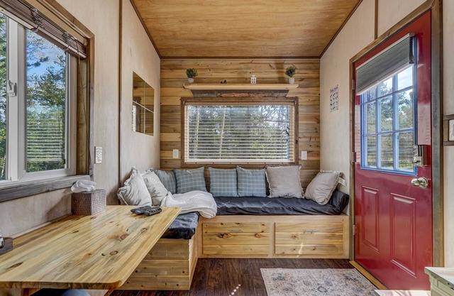 Lovable Mountain Tiny Home near Cripple Creek