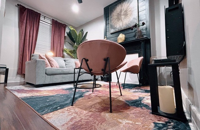 Lovely 1- bedroom Apartment Sleep 2