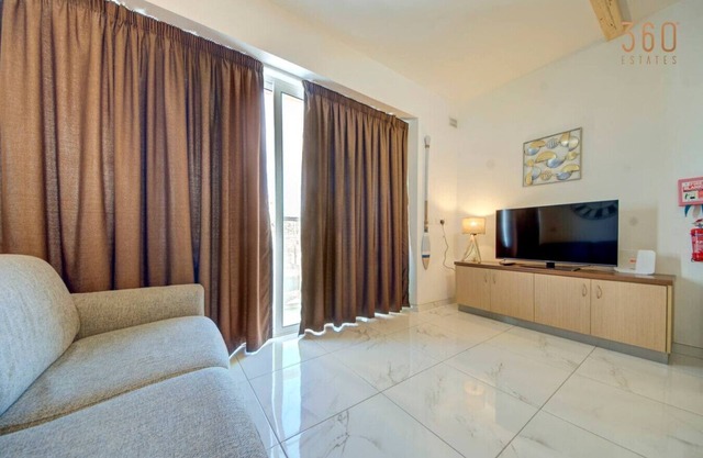 Lovely 1BR Apt close to University and Valletta