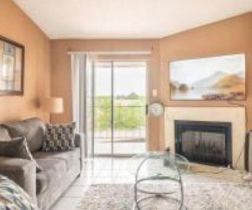 Lovely 2- bedroom apartment with nice amenities