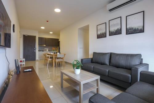 Lovely 3-bedroom w pool 7 pax - Jalan Cheras