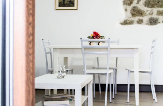 Lovely apartment for 4 people with WIFI, TV, balcony and pets allowed