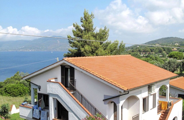 Lovely apartment for 4 guests with WIFI, TV and patio