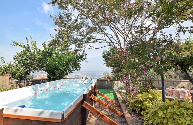 Lovely apartment in Lettere -NA-