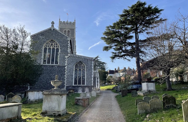 Lovely central townhouse in Woodbridge (pet-friendly)