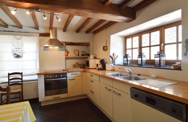 Lovely Cottage in Alle with Garden