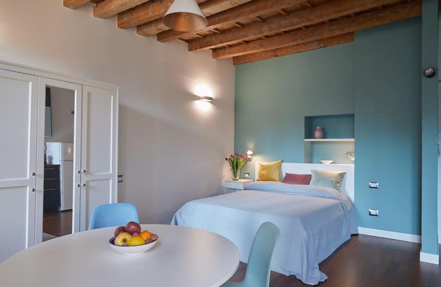 Lovely flat with park view