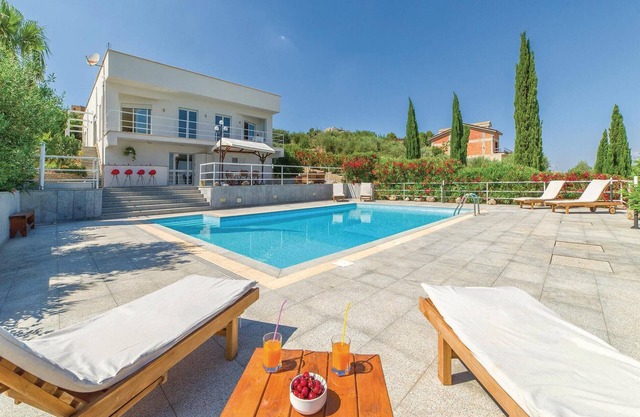 Lovely home in Aragona -AG-