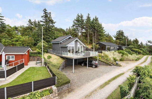 Lovely home in Esbjerg V with WiFi