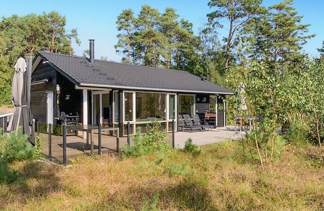 Lovely home in Nexø with kitchen
